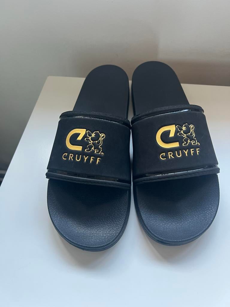 Cruyff slippers, Ophalen of Verzenden, Nieuw, Zwart, Slippers