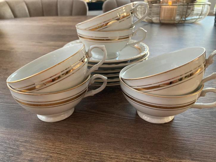 6 antieke wit met goud kop en schotels Gebr Benedikt, Antiek en Kunst, Antiek | Servies los, Ophalen of Verzenden