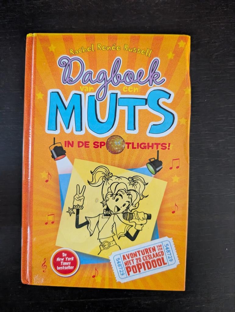 Dagboek van een MUTS In de Spotlights! - Rachel Renée Russe, Ophalen of Verzenden, Zo goed als nieuw, Rachel Renée Russell, Fictie