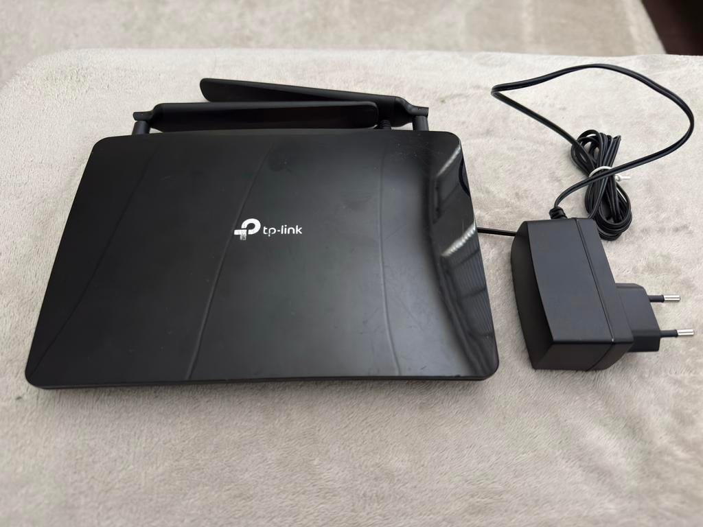 TP-Link 300Mbps Wireless N 4G LTE router (TL-MR6400), Computers en Software, Routers en Modems, Ophalen, Zo goed als nieuw