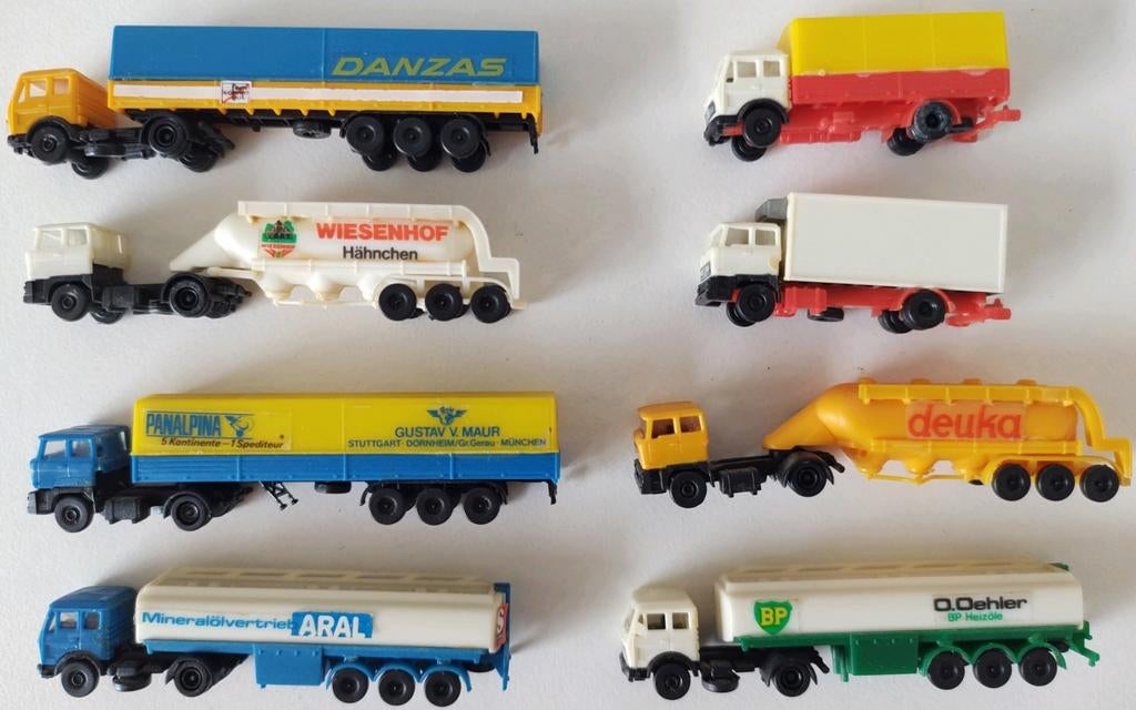 KIBRI spoor z trekker/opleggers en vrachtauto's, Ophalen of Verzenden, Gebruikt, Overige merken