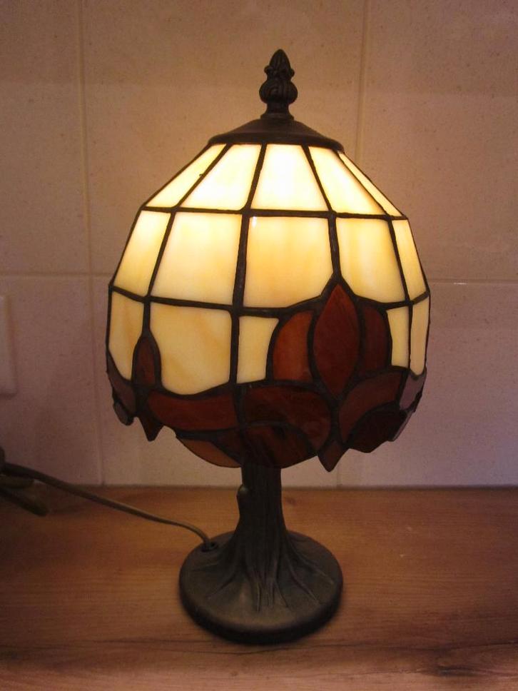 Tiffany gezellige tafellamp, Huis en Inrichting, Lampen | Tafellampen, Zo goed als nieuw, Minder dan 50 cm, Ophalen of Verzenden