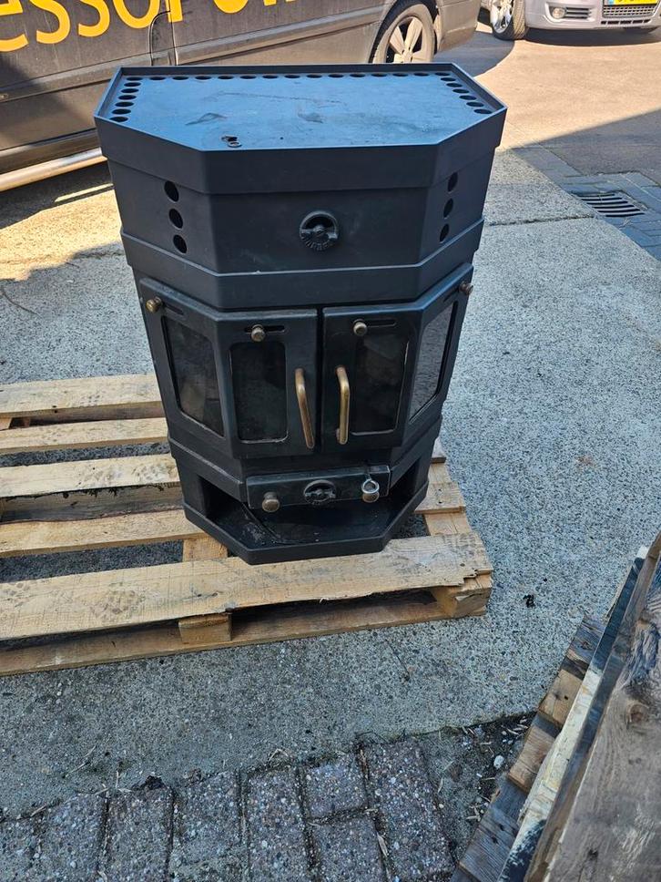 Houtkachel met rookkanalen en vonkenvanger kap, Huis en Inrichting, Kachels, Gebruikt, Vrijstaand, Houtkachel, Hout, Ophalen