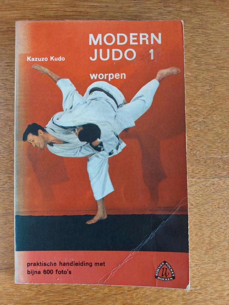 Modern Judo 1 & 2 - Kazuzo Kudo, Ophalen of Verzenden, Gelezen, Kazuzo Kudo, Vechtsport