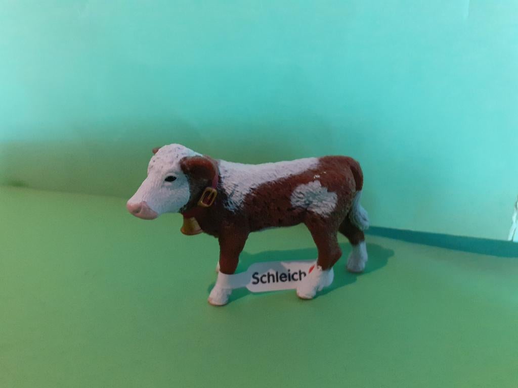 Schleich kalf met bel Sondermodell 9 cm, Ophalen of Verzenden, Zo goed als nieuw, Boerderijdier, Beeldje of Figuurtje