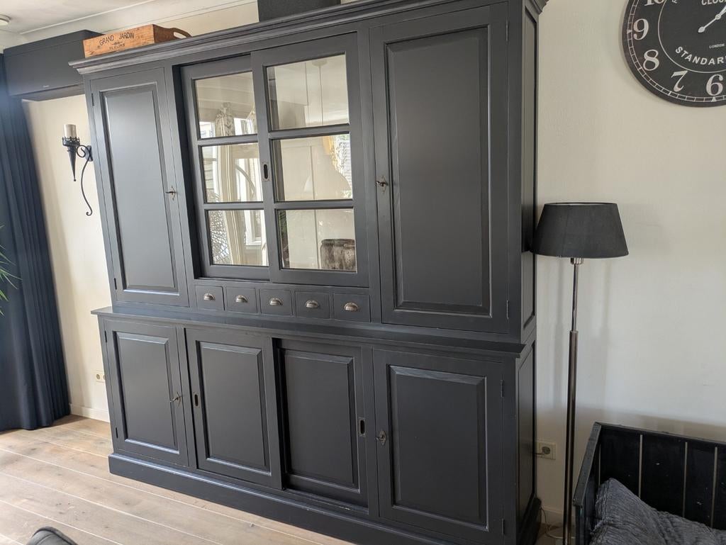 Grote Zwarte Buffetkast/Dressoir met Vitrine en Schuifdeuren, Ophalen
