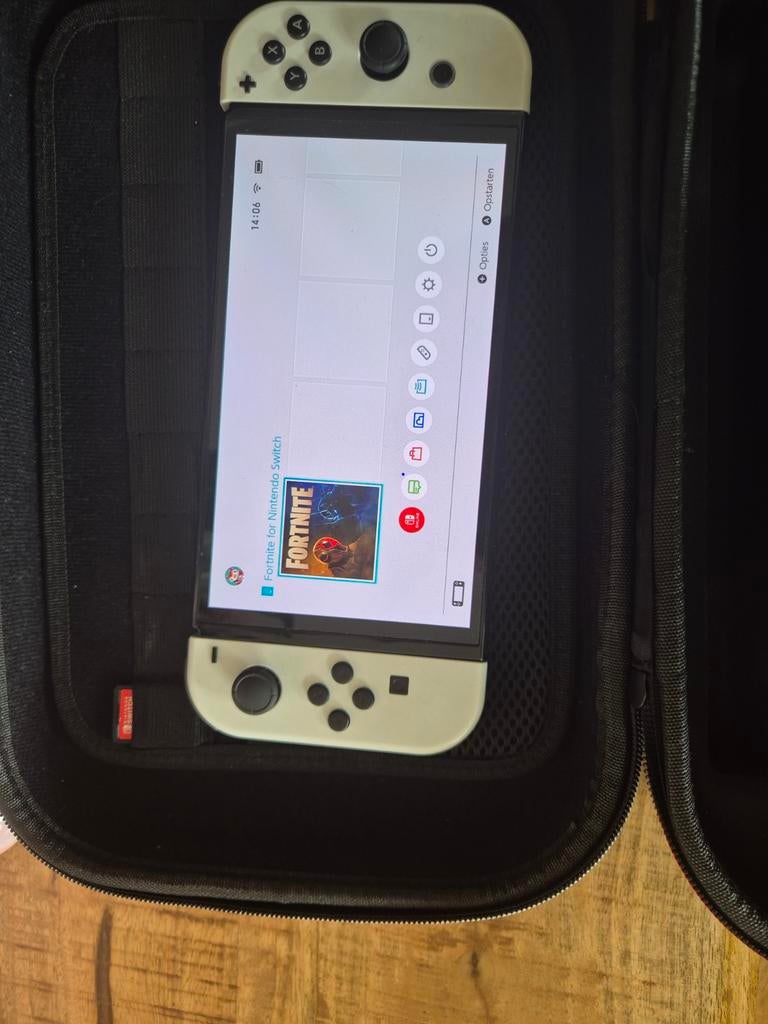 Nintendo Switch OLED + Accessoires + 2 Opbergcases, Ophalen of Verzenden, Zo goed als nieuw, Met 1 controller, Switch OLED