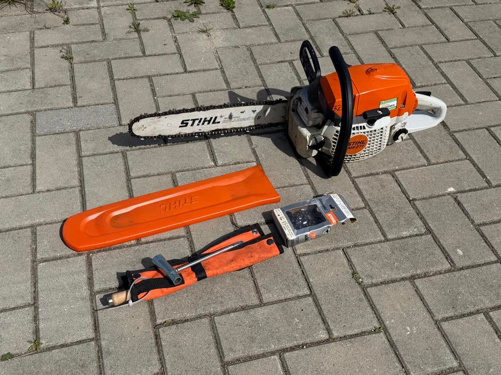 Stihl MS271 Kettingzaag (6-2016) - Weinig gebr + extra ket, Ophalen, 70 mm of meer, Zo goed als nieuw, 1200 watt of meer