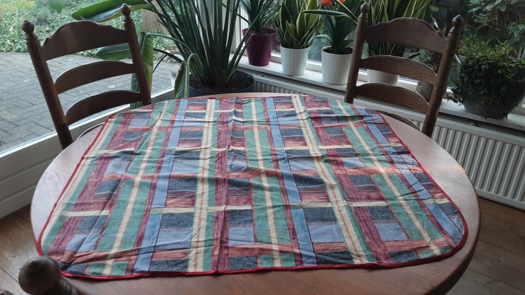 Mooi kleedje 95x95 cm, Ophalen of Verzenden, Gebruikt, Vierkant, Binnen