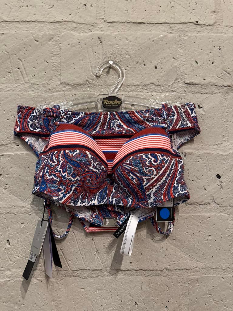Andres Sarda bikini 70C/ 36C slip 38 NIEUW!! Nu €17,50, Kleding | Dames, Badmode en Zwemkleding, Ophalen of Verzenden, Nieuw, Rood