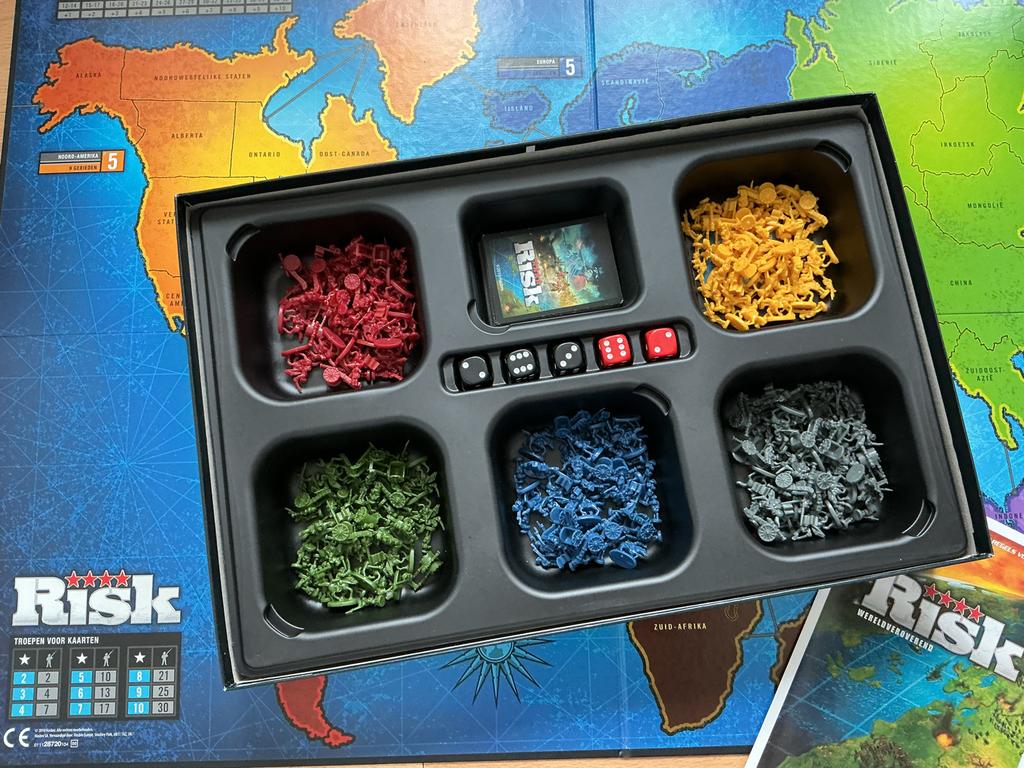 Risk Wereldveroverend - Compleet en in goede staat, Hobby en Vrije tijd, Gezelschapsspellen | Bordspellen, Drie of vier spelers