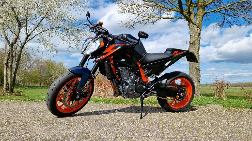 KTM 890 Duke R 2024, Motoren, Motoren | KTM, Particulier, Naked bike, meer dan 35 kW, 2 cilinders, Motorrijbewijs A, ABS, LED Verlichting