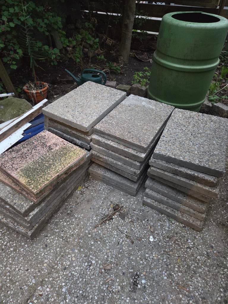 Gratis ophalen grindtegels 60 x 40 cm, Tuin en Terras, Ophalen of Verzenden, Gebruikt, Beton, Terrastegels