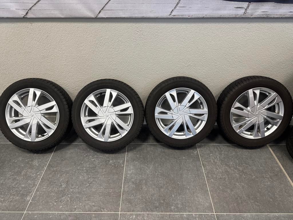 Toyota Aygo velgenset incl. Yokohama winterbanden, Auto-onderdelen, Banden en Velgen, 14 inch, Gebruikt, Banden en Velgen, Winterbanden