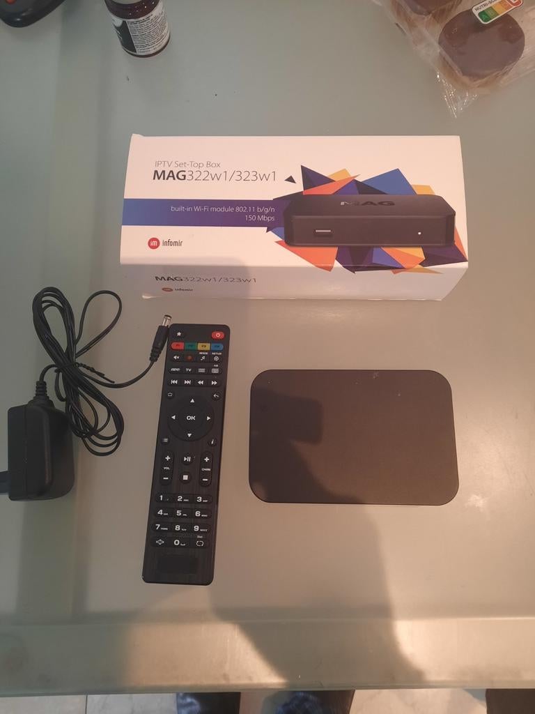 MAG322w1/323w1 IPTV Set-Top Box, Ophalen of Verzenden, Gebruikt