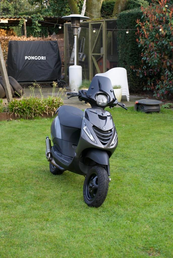 Piaggio Zip h2o 70cc mk2 in onderdelen, Tweetakt, Maximaal 45 km/u, Ophalen of Verzenden, Zo goed als nieuw