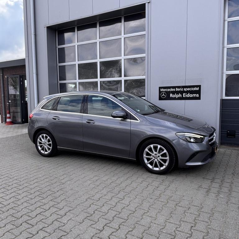 Mercedes-Benz B-Klasse 180 Laun. Ed. Prem. (bj 2019), 136 pk, Gebruikt, 4 cilinders, 700 kg