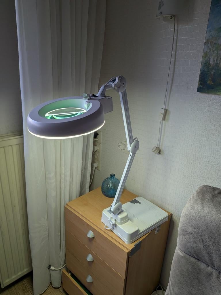 Loeplamp met voet voor hobby of slechtzienden, Ophalen, Gebruikt, Loeplamp