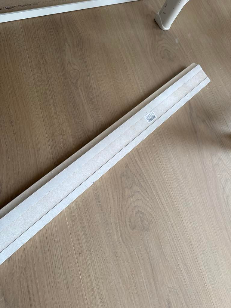 23 witte plinten, Ophalen, Nieuw, Mdf, 200 tot 250 cm