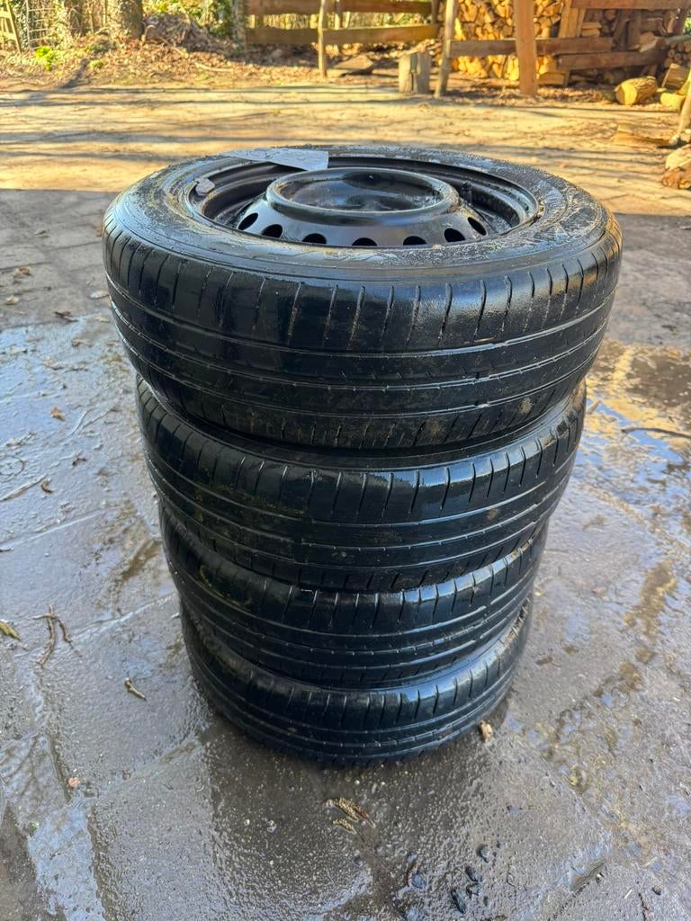 Zomerbanden op stalen velgen 175/65 R14, Ophalen, Gebruikt