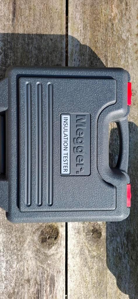 Megger MIT310 Isolatietester - Nieuwstaat met kalibratie, Doe-het-zelf en Verbouw, Meetapparatuur, Ophalen