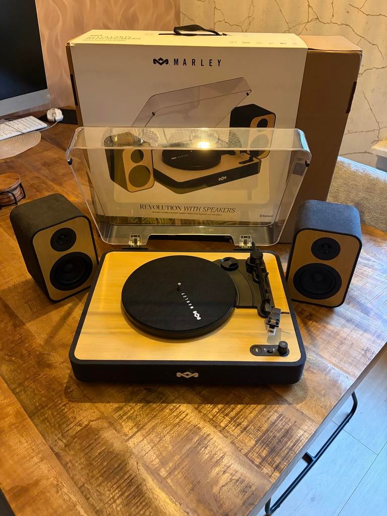 House of Marley Revolution BT Platenspeler met speakers, Audio, Tv en Foto, Platenspelers, Ophalen of Verzenden, Zo goed als nieuw