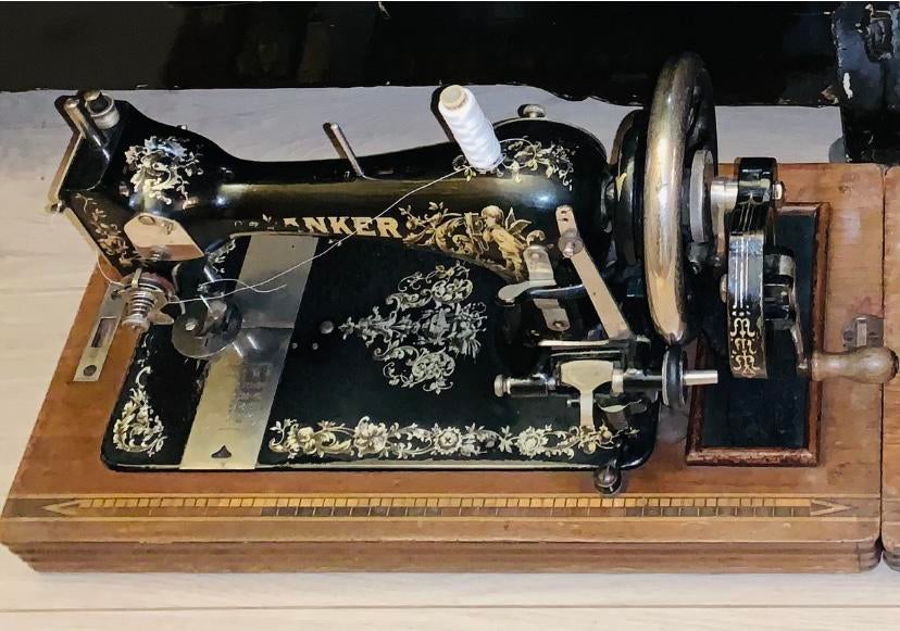 Antieke Anker Naaimachine met goudversiering incl houten kap, Antiek en Kunst, Ophalen of Verzenden