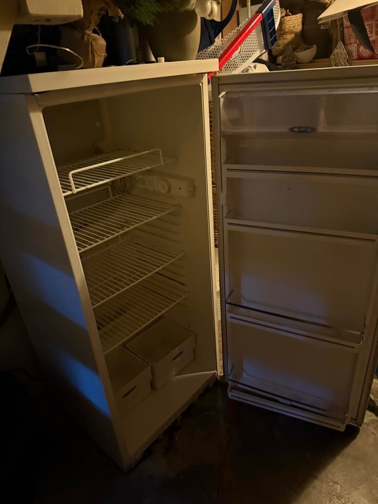 Koelkast gratis op te halen, 85 tot 120 cm, 100 tot 150 liter, Ophalen of Verzenden, 45 tot 60 cm