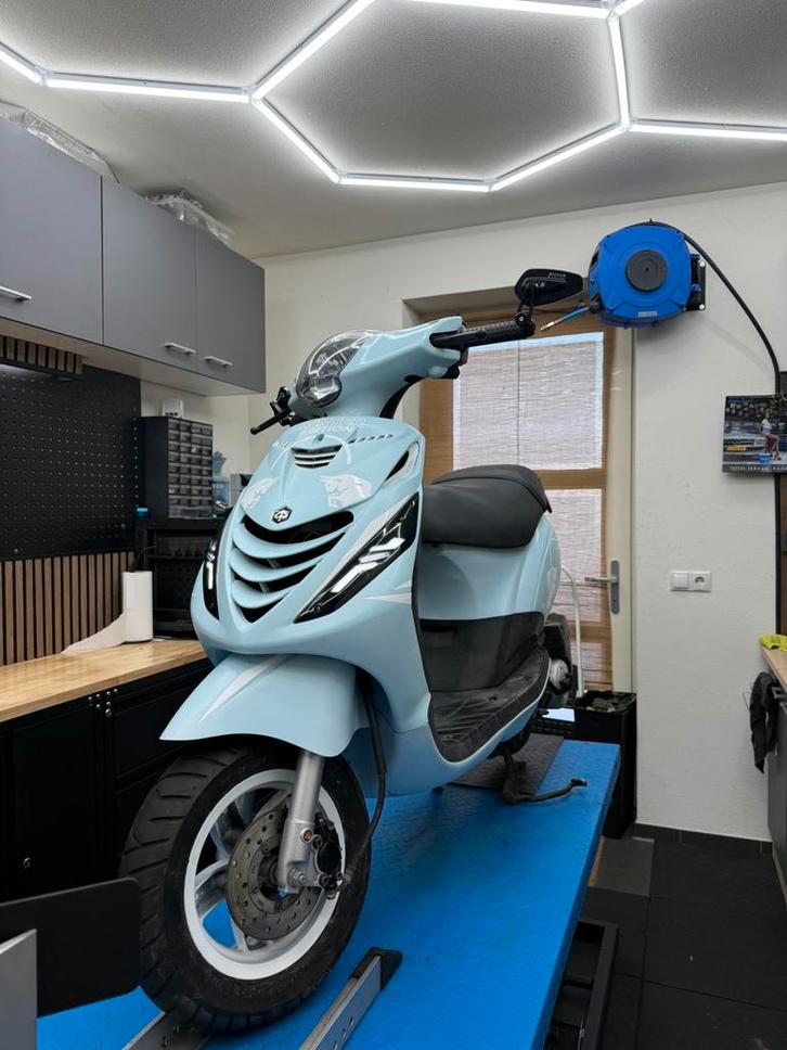 Piaggio zip 4t, custom kappenset, 45kmh., Fietsen en Brommers, Scooters | Piaggio, Zo goed als nieuw, Zip, Tweetakt, Ophalen