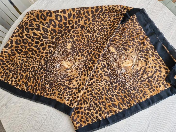 Sjaal panter tijger, Kleding | Dames, Mutsen, Sjaals en Handschoenen, Zo goed als nieuw, Sjaal, Ophalen of Verzenden