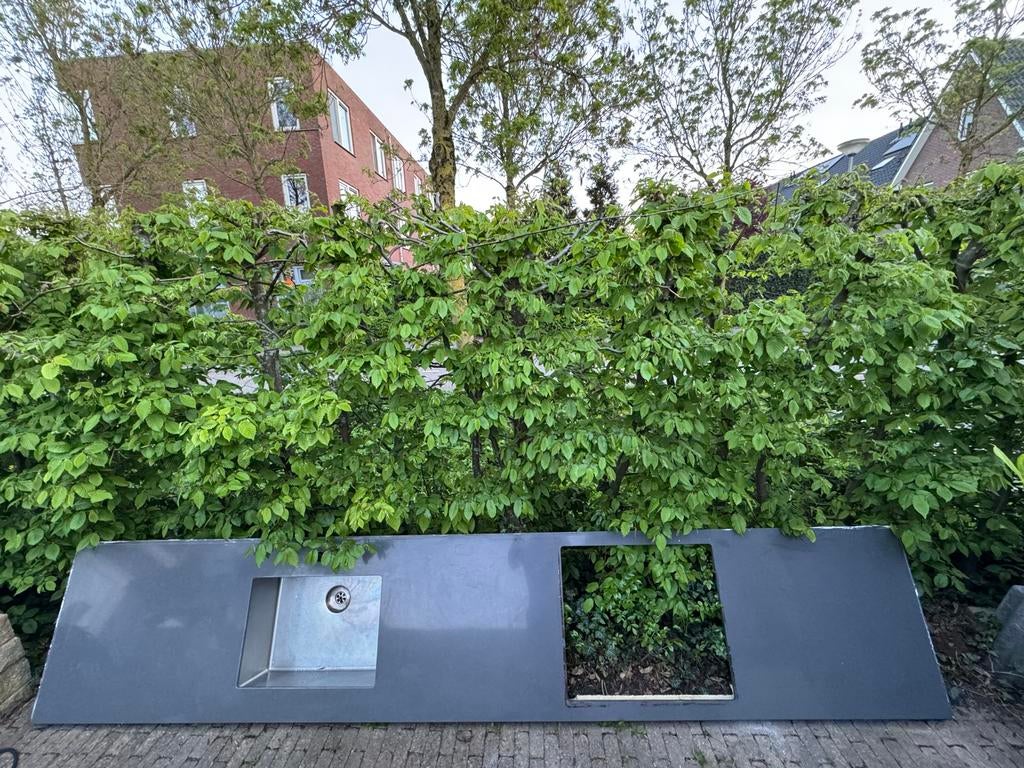 Donkergrijs aanrechtblad met spoelbak en kookplaatuitsparing, Ophalen, Gebruikt, 200 cm of meer, Minder dan 100 cm