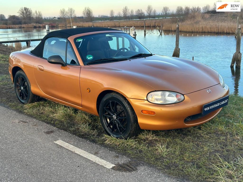 Mazda MX-5 1.6i, Auto's, Mazda, Euro 2, Achterwielaandrijving, Cabriolet, 990 kg