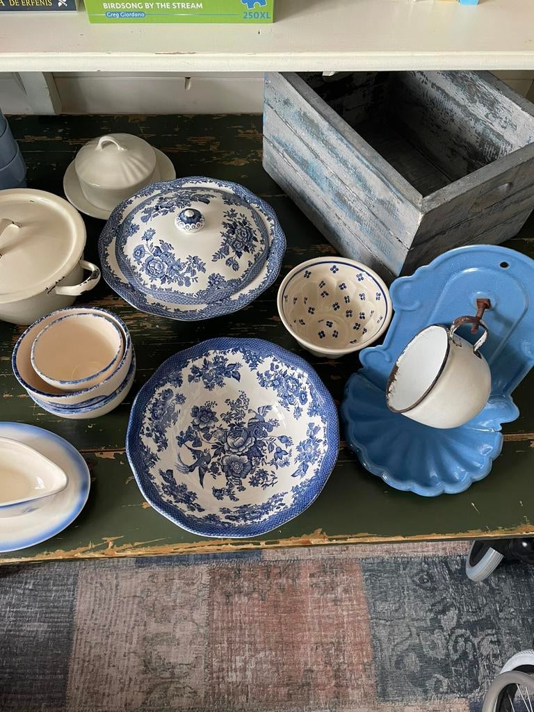 Kastopruiming van blauw / wit servies, Huis en Inrichting, Keuken | Servies, Ophalen of Verzenden, Overige stijlen, Kom(men)