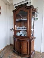 Oude servieskast, Ophalen