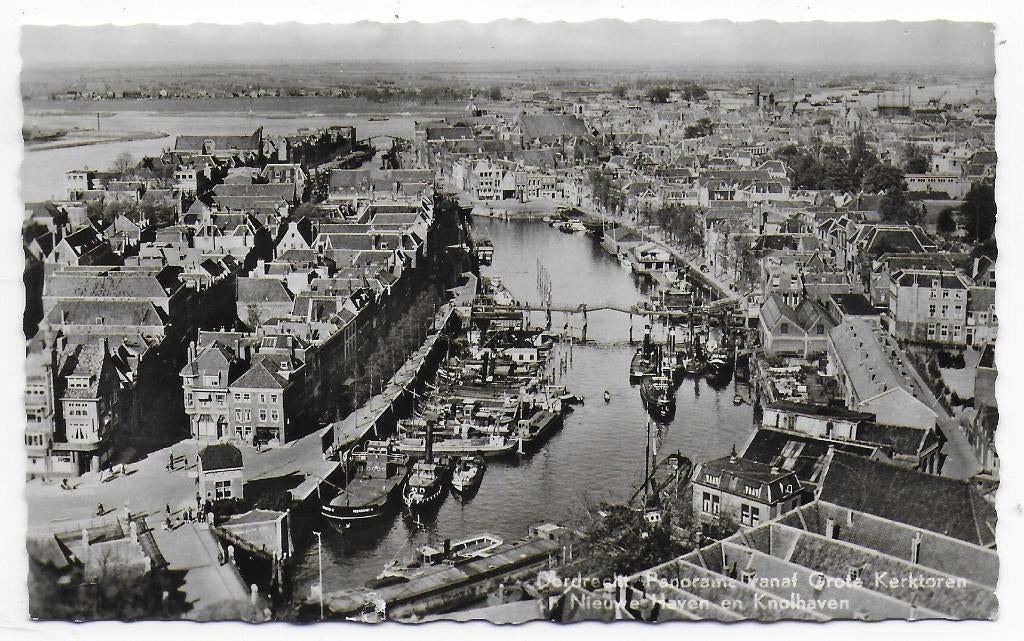 Dordrecht panorama Oude Gelopen Ansichtkaart ( B6355 ), Ophalen of Verzenden, 1960 tot 1980, Gelopen, Zuid-Holland