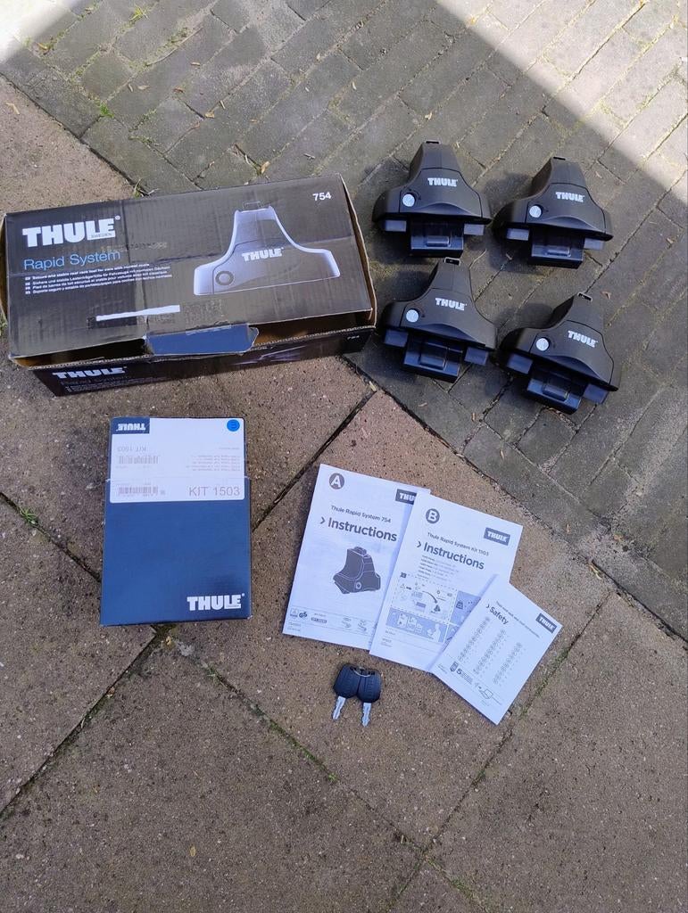 Z.g.a.n. Thule dakdragers voor Ford Fiesta (met 2 sleutels), Ophalen