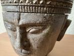 Antieke stenen Buddha urn met gezicht en deksel, Antiek en Kunst, Ophalen