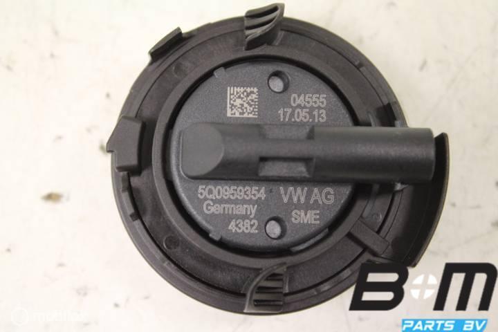 Druksensor LV of RV VW Golf 7 GTD 5 deurs 5Q0959354, Gebruikt