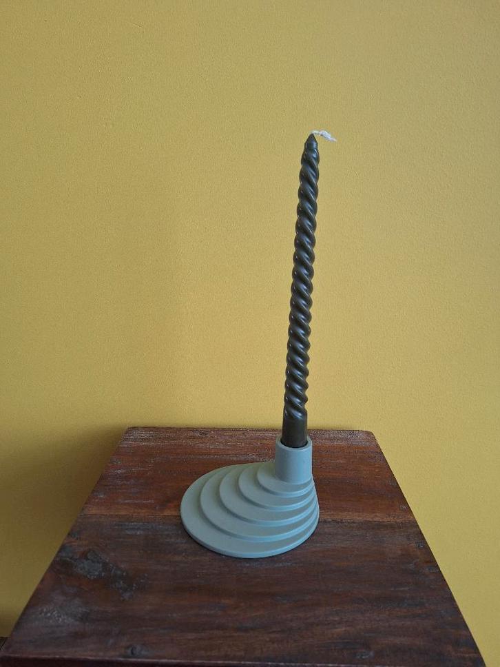 Ikea Ypperlig groen metaal kandelaar, Huis en Inrichting, Woonaccessoires | Kandelaars en Kaarsen, Zo goed als nieuw, Kandelaar