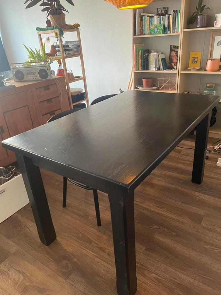 Table + 5 chairs, solid wood, black, Huis en Inrichting, Tafels | Eettafels, Gebruikt, 50 tot 100 cm, 100 tot 150 cm, Rechthoekig