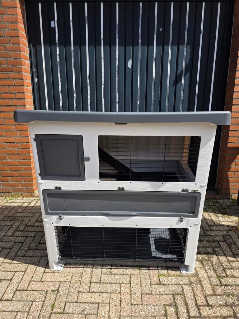 Ferplast konijnenhok kunststof 107 x 63 x 118. Zgan, Dieren en Toebehoren, Ophalen, 110 cm of meer, Zo goed als nieuw, 90 cm of meer