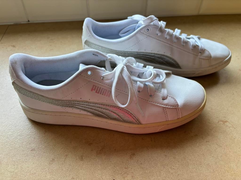 Witte puma maat 40, Wit, Ophalen of Verzenden, Sneakers of Gympen, Zo goed als nieuw