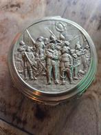 Antieke doos met De Nachtwacht reliëf, Antiek en Kunst, Antiek | Overige Antiek, Ophalen of Verzenden