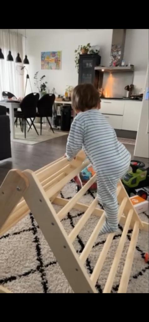 Pikler Driehoek met Glijbaan/Klimrek - Montessori Speelgoed, Ophalen of Verzenden, Zo goed als nieuw, Overige typen