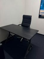 IKEA Bureau met comfortabele bureaustoel, Huis en Inrichting, Bureaus, Ophalen of Verzenden, In hoogte verstelbaar, Zo goed als nieuw