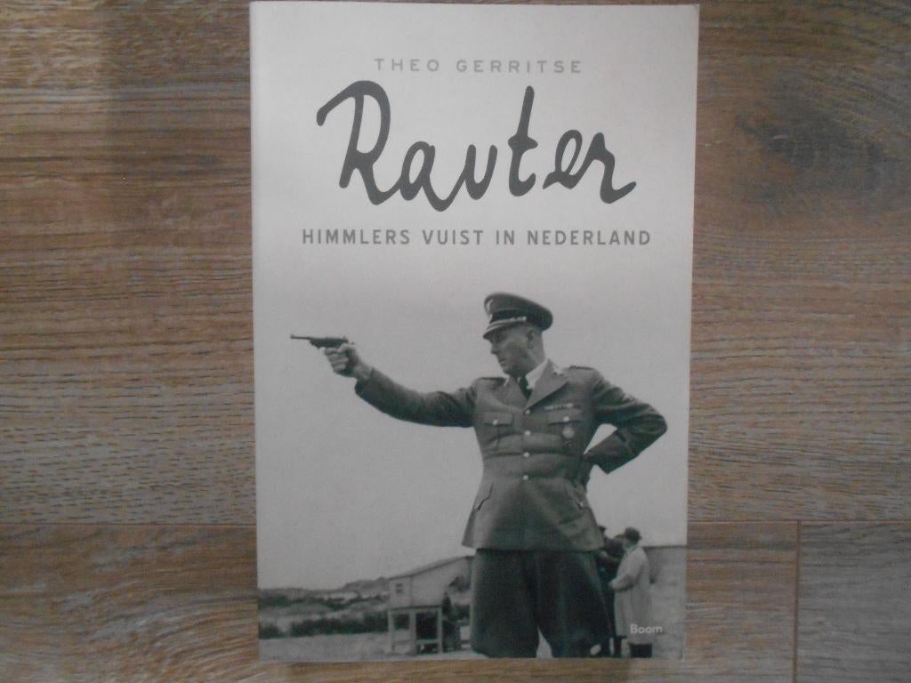 Theo Gerritse Rauter Himmlers vuist in Nederland, Boeken, Ophalen of Verzenden, Tweede Wereldoorlog, Zo goed als nieuw, Overige onderwerpen