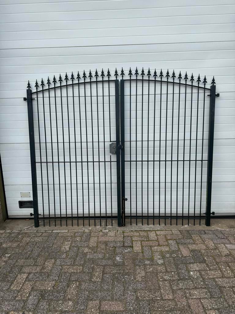 Stalen smeedijzeren draaipoort / sierhek donkergroen, Tuin en Terras, Ophalen, Met poort, Gebruikt, Sierhekwerk