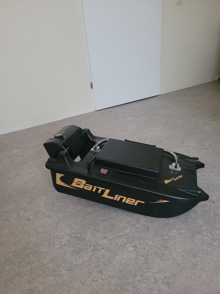 Voerboot Baitliner, Ophalen, Zo goed als nieuw