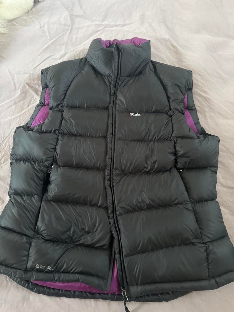 RAB bodywarmer dons, lichtgewicht en comfi maat 44, Ophalen of Verzenden, Zo goed als nieuw, Maat 42/44 (L), Zwart