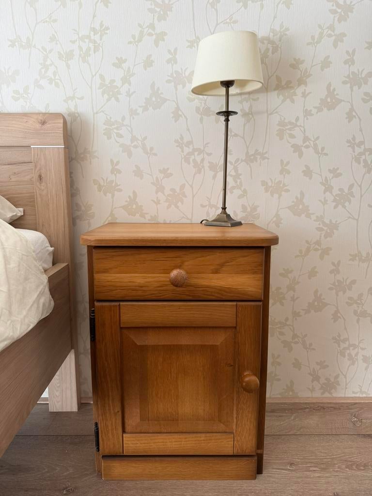 Nachtkastje, Huis en Inrichting, Ophalen, Zo goed als nieuw, Minder dan 45 cm, Minder dan 55 cm